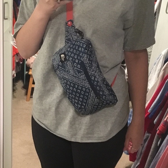 The North Face FANORAK Windbreaker / Fanny Pack - Picture 3 of 8